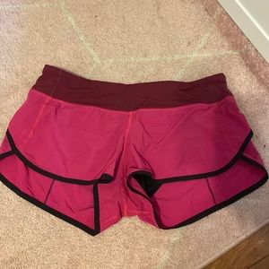 Lululemon speed up low rise lined shorts 2.5”